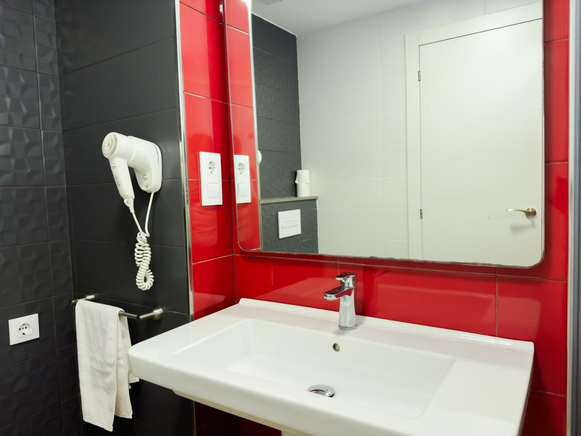 Rentalmar Zahara Family Suites 萨洛 外观 照片