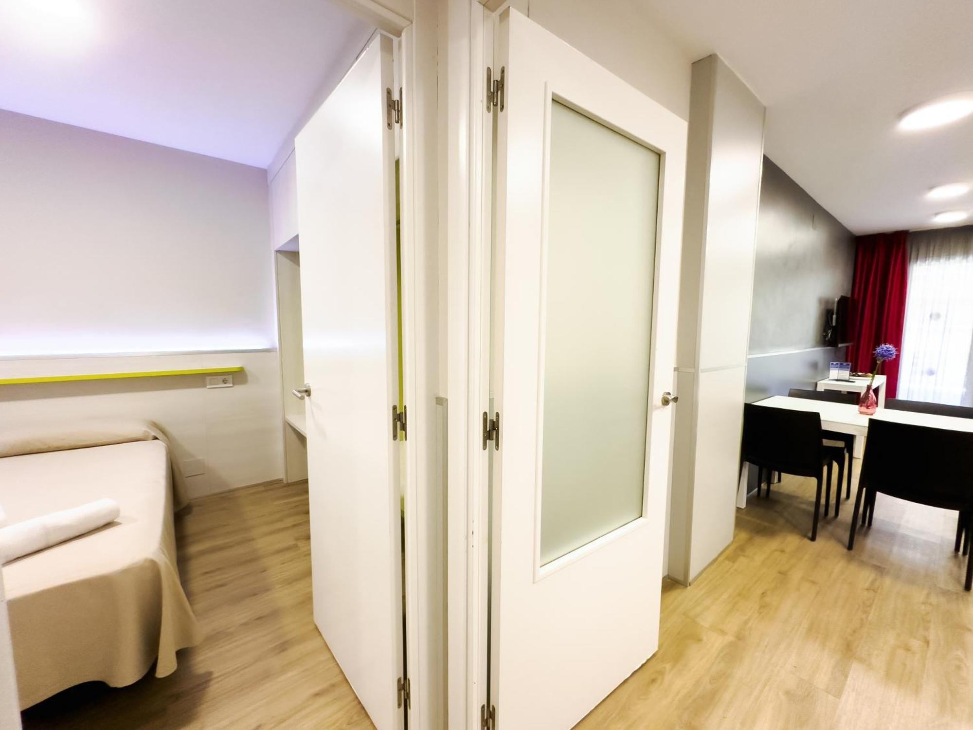 Rentalmar Zahara Family Suites 萨洛 外观 照片